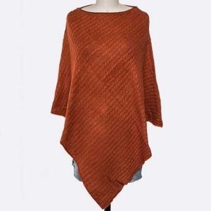 • Textured Solid Poncho •